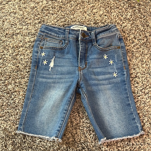 Bermuda shorts - Picture 11 of 16